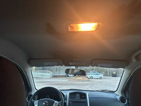 Used 2019 Nissan Versa SV image 24