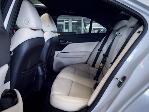 Used 2024 Cadillac CT4 Premium Luxury image 30