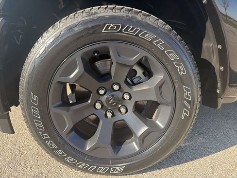 Used 2025 RAM 1500 Big Horn AWD/4WD image 24