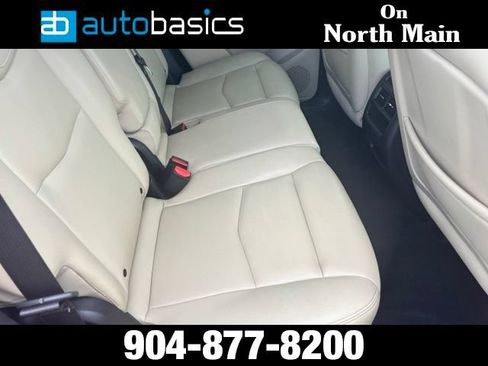 Used 2017 Cadillac XT5 FWD image 37