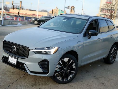 New 2026 Volvo XC60 T8 Plus w/ Protection Package Premier image 2