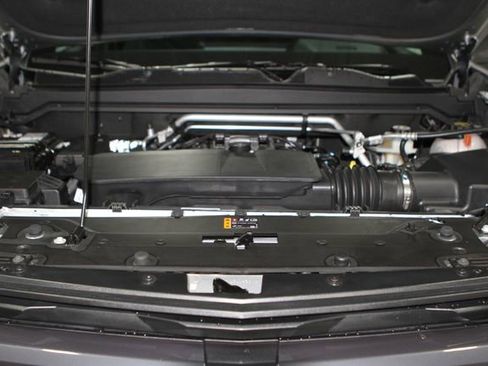 New 2026 Chevrolet Colorado LT w/ LT Convenience Package AWD/4WD image 3