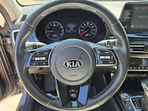 Certified 2021 Kia Seltos EX AWD/4WD image 30
