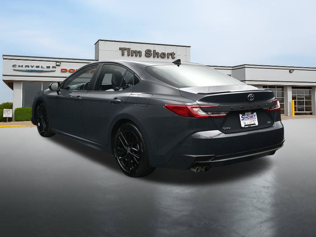 Used 2025 Toyota Camry SE FWD image 3