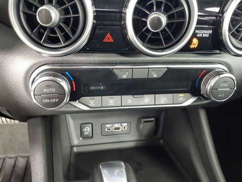 Used 2024 Nissan Sentra SR w/ Lighting Package image 20