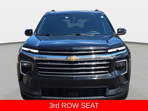 Used 2024 Chevrolet Traverse LT FWD image 2