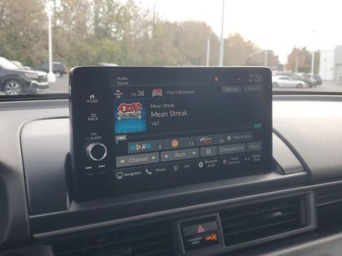 Used 2023 Honda Pilot Elite image 22