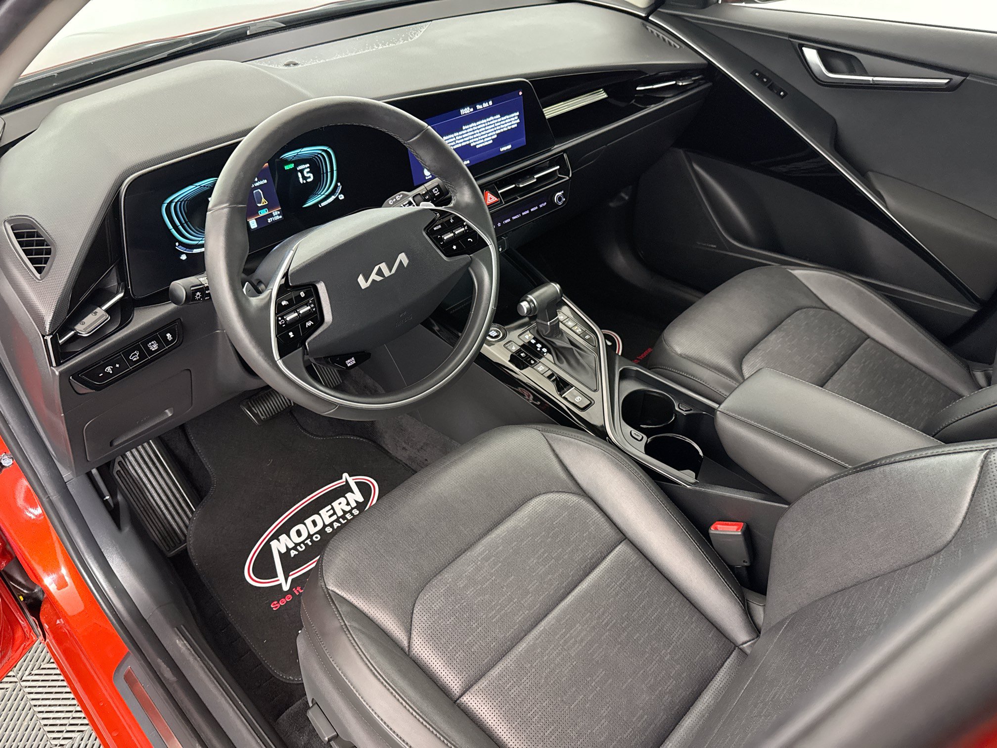 Used 2023 Kia Niro FWD image 19