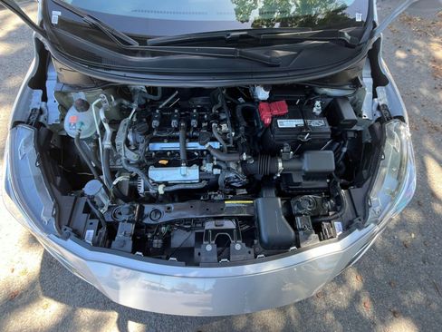 Used 2025 Nissan Versa SV FWD image 30