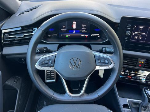 Certified 2025 Volkswagen Jetta Sport image 14