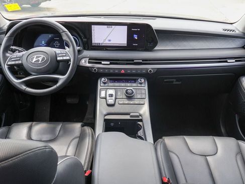 Used 2025 Hyundai Palisade Limited FWD image 6