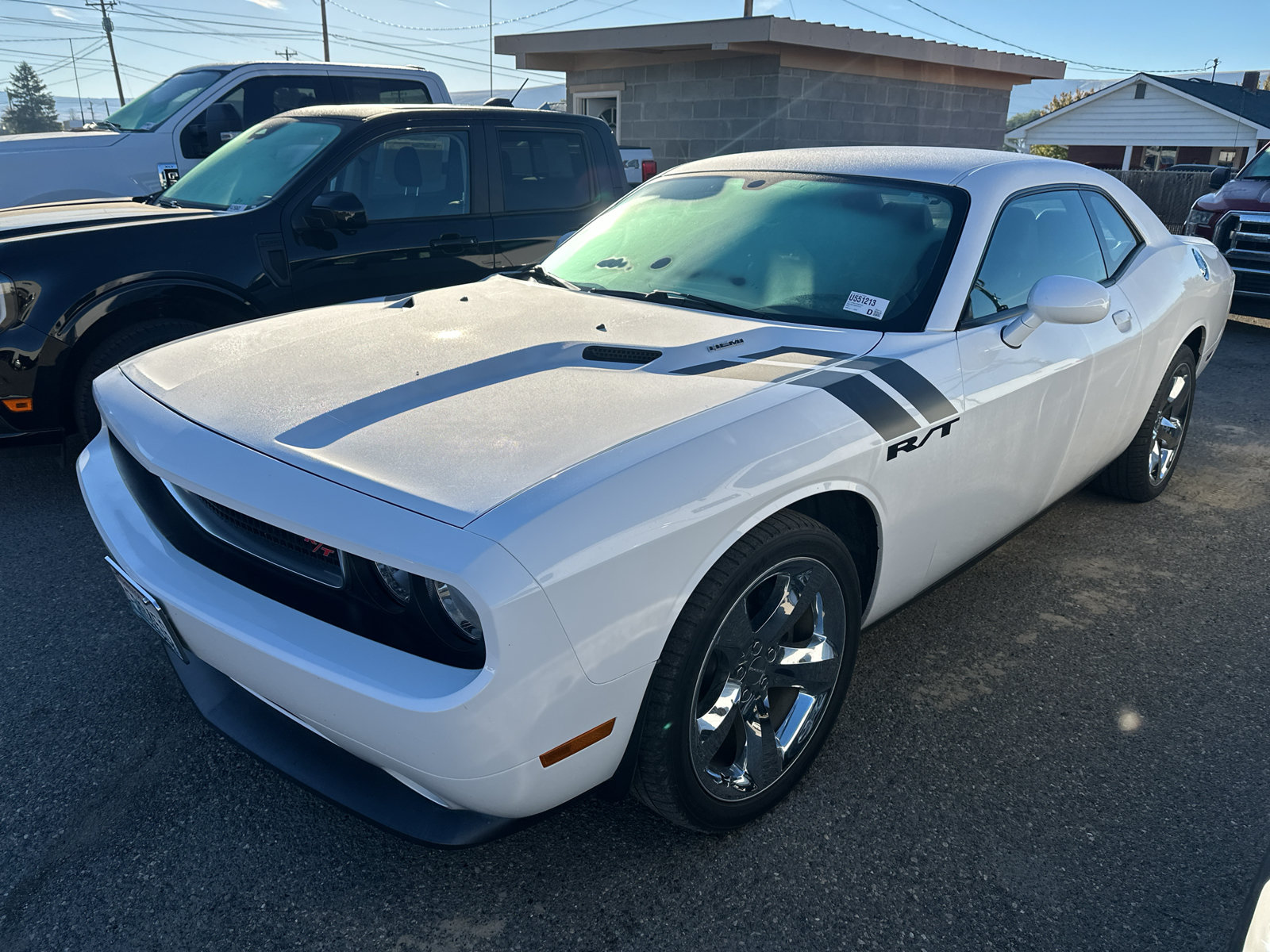 Used 2011 Dodge Challenger R/T RWD image 1