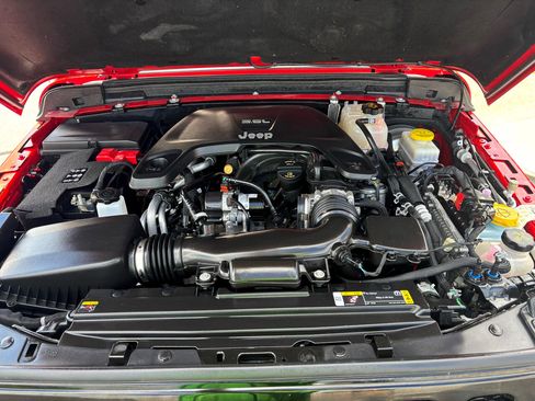 Used 2021 Jeep Wrangler Sport image 31