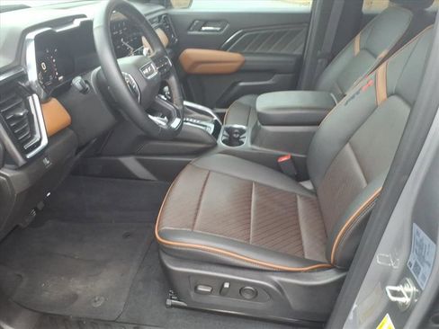 Used 2023 GMC Canyon AT4 w/ AT4 Premium Package image 10