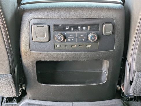 Used 2018 GMC Yukon Denali w/ Denali Ultimate Package image 18