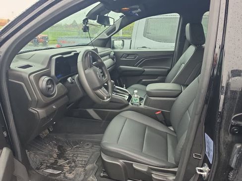 Used 2024 Chevrolet Colorado Trail Boss w/ Advanced Trailering Package AWD/4WD image 5
