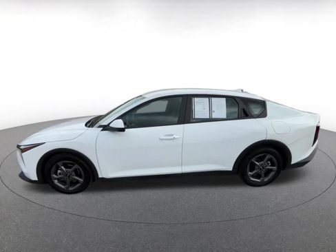 Used 2025 Kia K4 FWD image 9