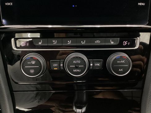 Used 2019 Volkswagen Golf R 4-Door AWD/4WD image 35