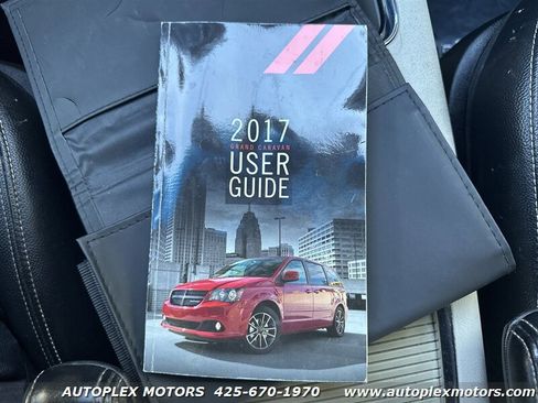 Used 2017 Dodge Grand Caravan SXT image 29