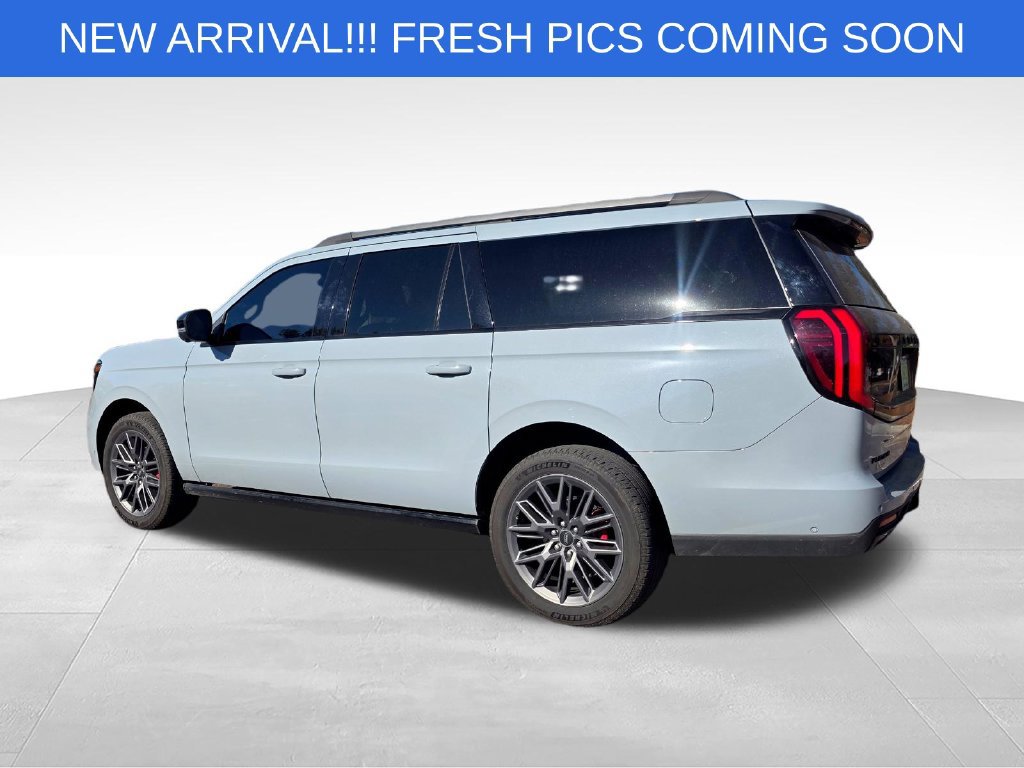 Used 2025 Ford Expedition Max Platinum w/ Stealth Performance Package AWD/4WD image 4