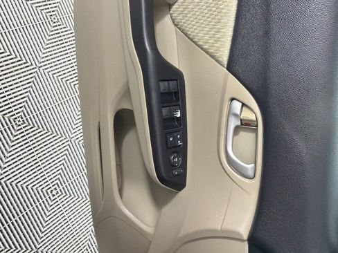 Used 2015 Honda Civic LX image 9
