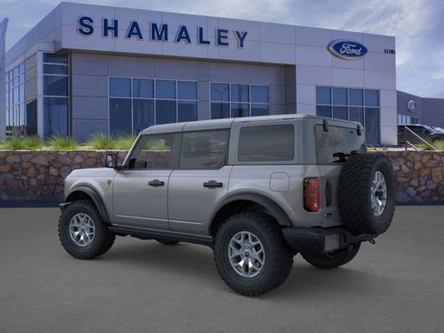 New 2025 Ford Bronco Badlands image 4