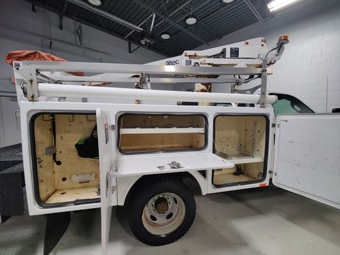 Used 2014 Ford F450 XL w/ Power Equipment Group image 9