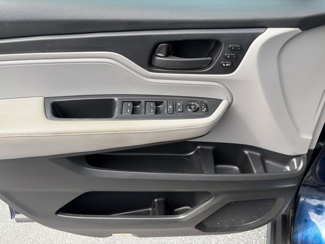 Used 2019 Honda Odyssey EX-L image 18