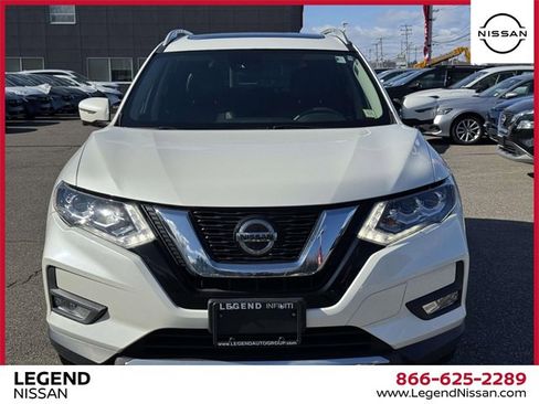 Used 2020 Nissan Rogue SL w/ Premium Package image 2