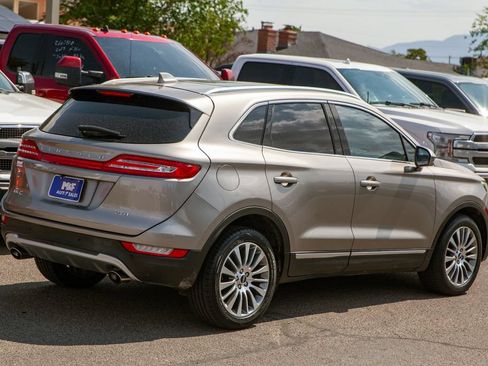 Used 2018 Lincoln MKC Reserve FWD image 5