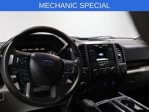 Used 2018 Ford F150 XLT w/ Trailer Tow Package AWD/4WD image 4