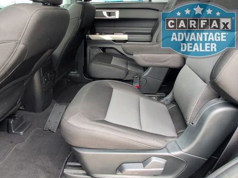 Used 2023 Ford Explorer XLT AWD/4WD image 6