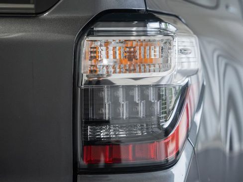 Used 2023 Toyota 4Runner Limited AWD/4WD image 6