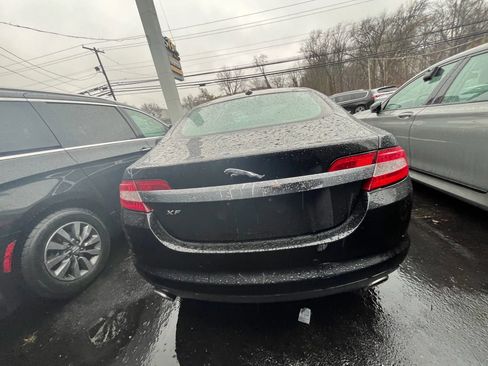 Used 2010 Jaguar XF Luxury image 8