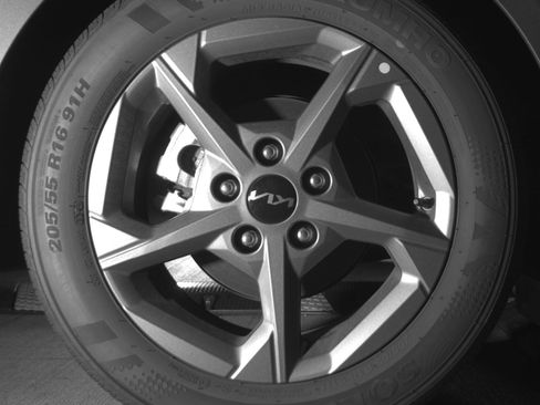 Used 2025 Kia K4 FWD image 15