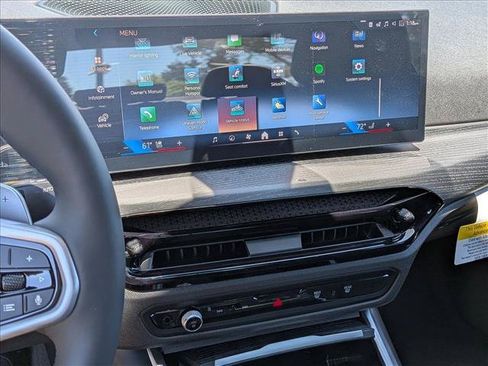 New 2026 BMW 330i Sedan w/ M Sport Package RWD image 11