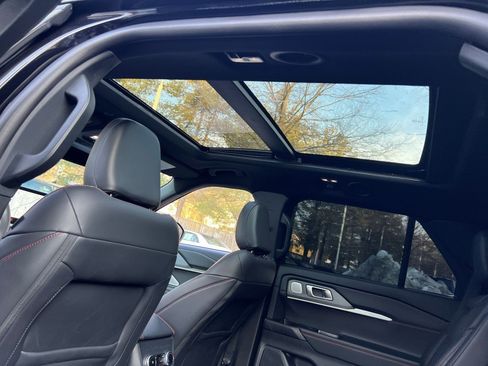 Used 2025 Ford Explorer ST w/ Sun And Sound Package image 15