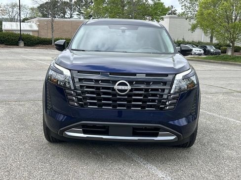 New 2026 Nissan Pathfinder Platinum AWD/4WD image 2