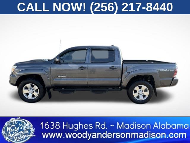 Used 2015 Toyota Tacoma 4x4 Double Cab w/ TRD Sport Package image 3