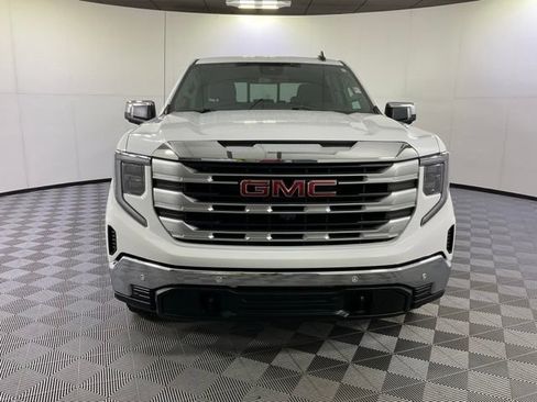 Used 2024 GMC Sierra 1500 SLE w/ Preferred Package AWD/4WD image 2