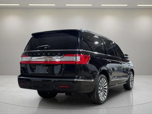 Certified 2021 Lincoln Navigator Reserve w/ Luxury Package AWD/4WD image 3