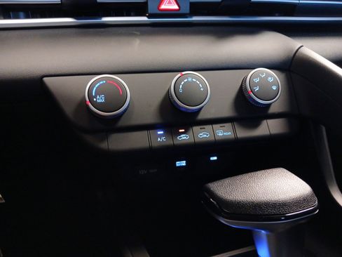 New 2026 Hyundai Elantra SE image 19