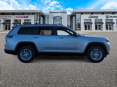 New 2025 Jeep Grand Cherokee L Laredo w/ Luxury Tech Group I image 9