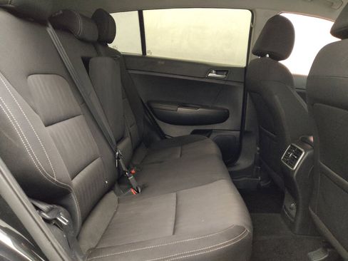 Used 2021 Kia Sportage LX image 19