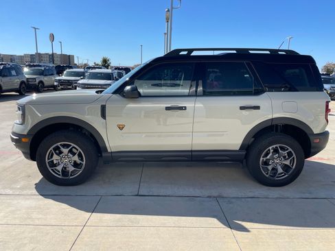 Used 2024 Ford Bronco Sport Badlands image 2