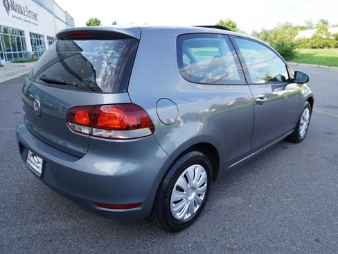 Used 2011 Volkswagen Golf 2-Door FWD image 7