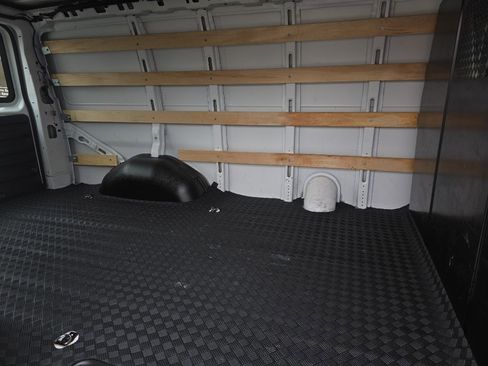 Used 2024 GMC Savana 2500 Work Van w/ Driver Convenience Package image 29