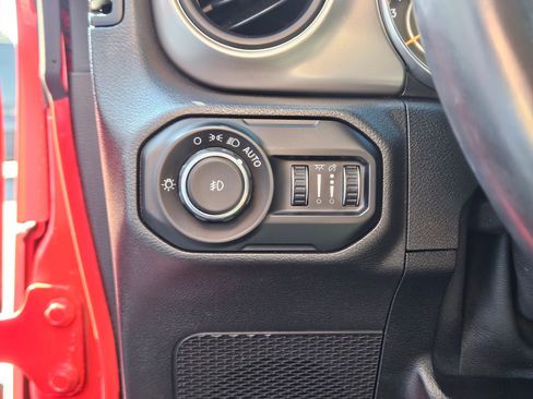 Used 2021 Jeep Wrangler Willys image 20