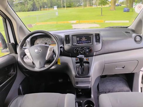 Used 2021 Nissan NV200 SV image 10