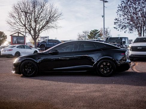 Used 2022 Tesla Model S Plaid image 4